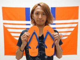 【グッズ情報】ALB×「げんべい」コラボレーションビーチサンダルが登場！