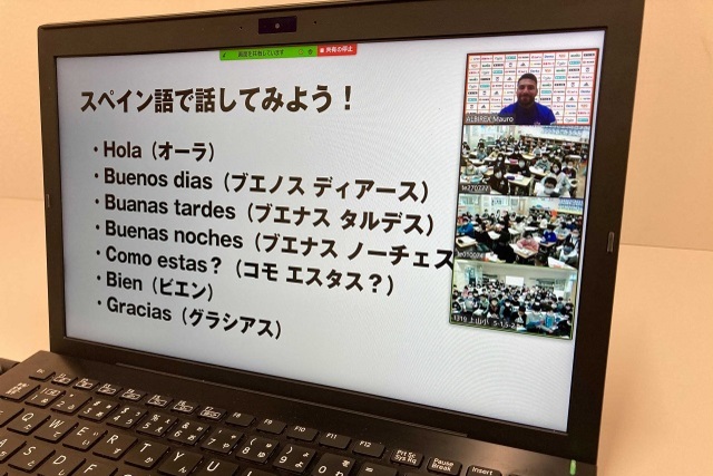 【フォト日記】マウロ選手が新潟市立上山小学校の皆さんと交流