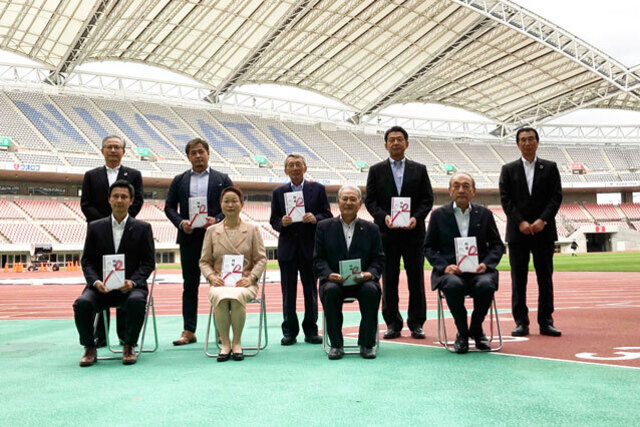 【フォト日記】第四北越銀行「にいがた文化・スポーツ応援私募債」贈呈式をデンカビッグスワンで開催