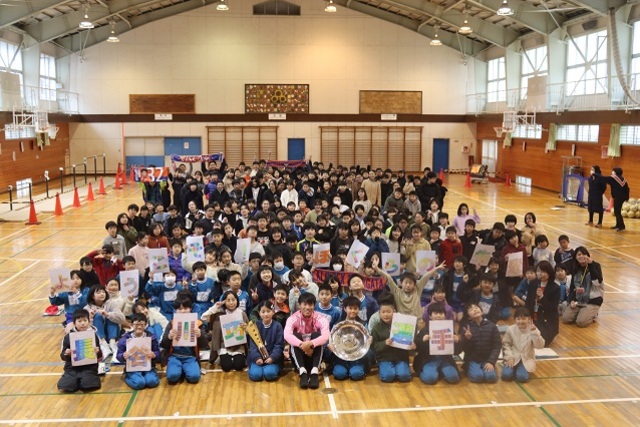 【フォト日記】長谷川巧選手が新潟市立東青山小学校を訪問