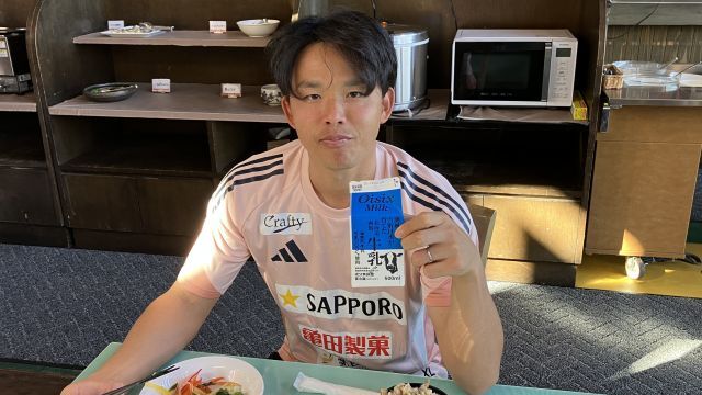 【フォト日記】Oisixより「支援金で選手に食材提供」！元気の源がオレンジカフェに！