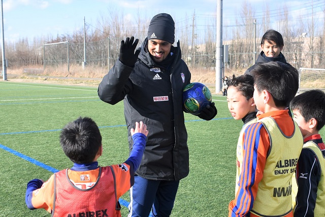 フォト日記 キッズサッカークリニック 新潟産コシヒカリ贈呈 アルビレックス新潟 公式サイト Albirex Niigata Official Website