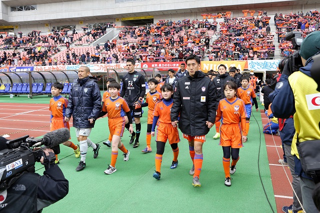 スクール生限定 小学校5 6年生対象 6月15日 土 栃木ｓｃ戦 エスコートキッズ 参加者募集 アルビレックス新潟 公式サイト Albirex Niigata Official Website