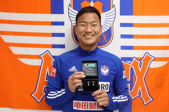 鄭 大世 選手 2020明治安田生命J2リーグ 10月度月間ベストゴール受賞 