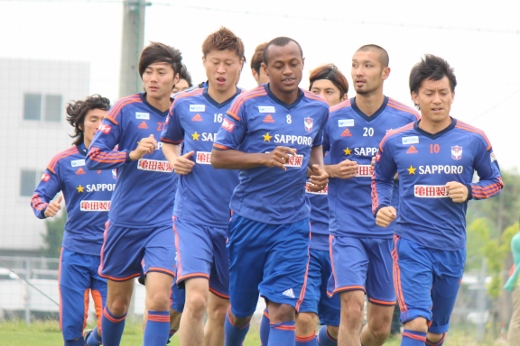 フォト日記 U 18とトレーニングゲーム アルビレックス新潟 公式サイト Albirex Niigata Official Website